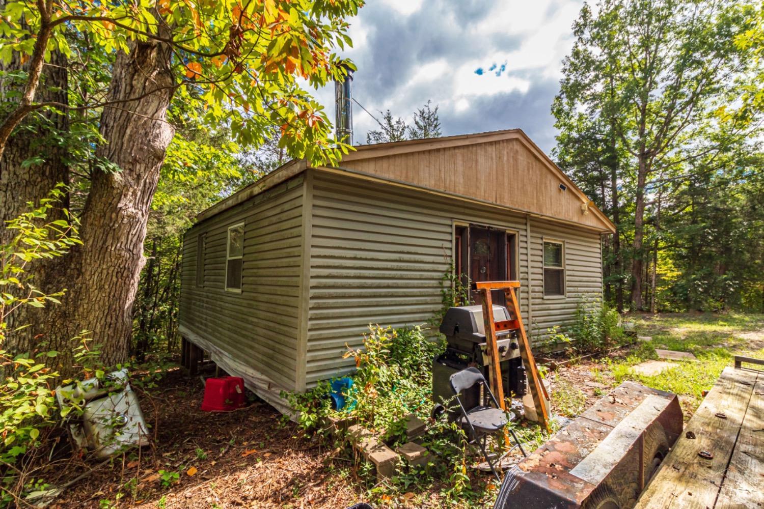 285 Frump Ln
