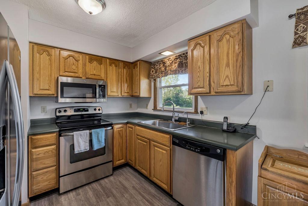 Photo 3 of Single Family Residence at 3909 Sterling Dr, Franklin, OH 45005 | MLS# 1816357 | | Sold on 2024-09-27