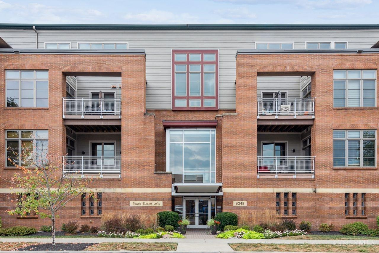 Listing Photo 1 - Condo for sale in 9348 Towne Sq Ave located at 9348 Towne Sq Ave, Blue Ash, OH 45242 - Unit #18