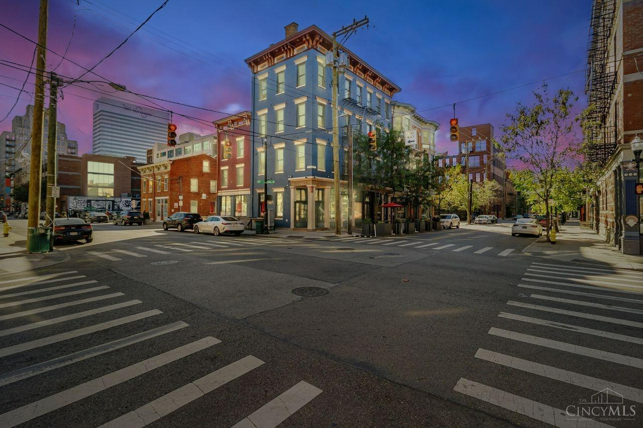 Homes for sale in Cincinnati, OH | 1233 Walnut St #304, Cincinnati, OH 45202 | MLS# 1822457