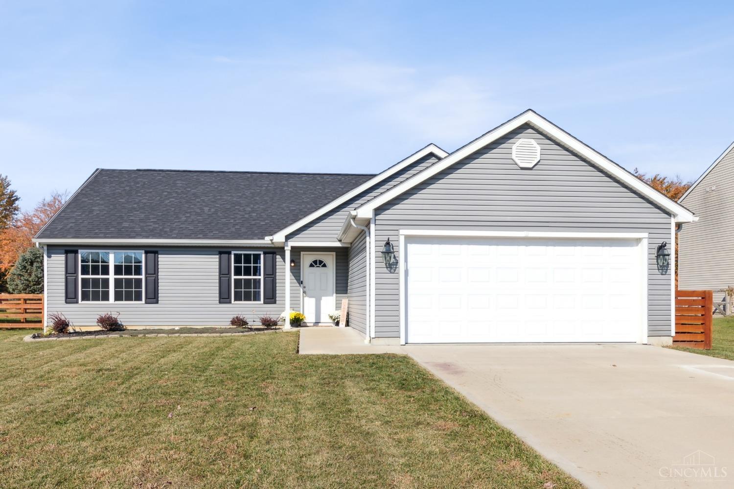 Homes for sale in Batavia, OH | 2386 Vista Lake Dr, Batavia, OH 45103 | MLS# 1818032