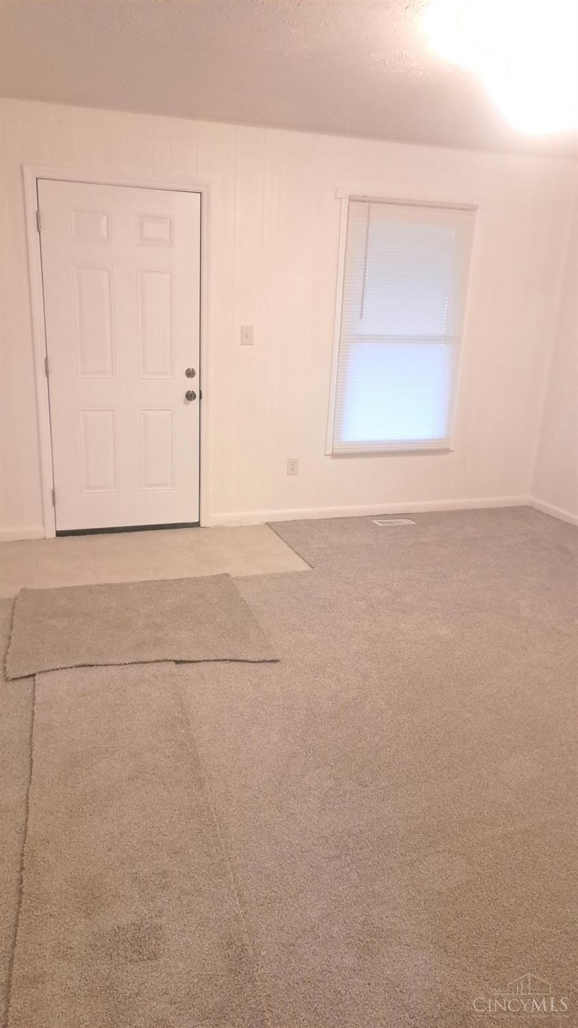 Photo 1 of Single Family Residence at 9884 Dunraven Dr, Cincinnati, OH 45251 | MLS# 1825637 |  | Sold on 2024-12-31