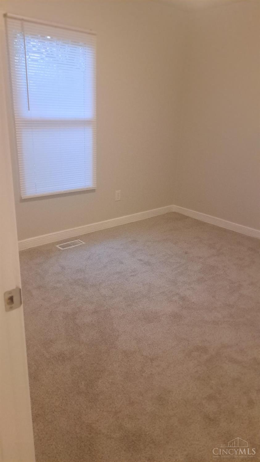Photo 4 of Single Family Residence at 9884 Dunraven Dr, Cincinnati, OH 45251 | MLS# 1825637 |  | Sold on 2024-12-31