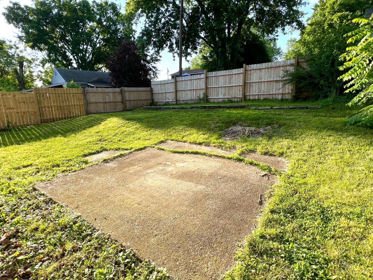 Photo 3 of Single Family Residence at 2304 Imlay Ave, Fairfield Township, OH 45015 | MLS# 1828187 |  | Sold on 2025-02-19