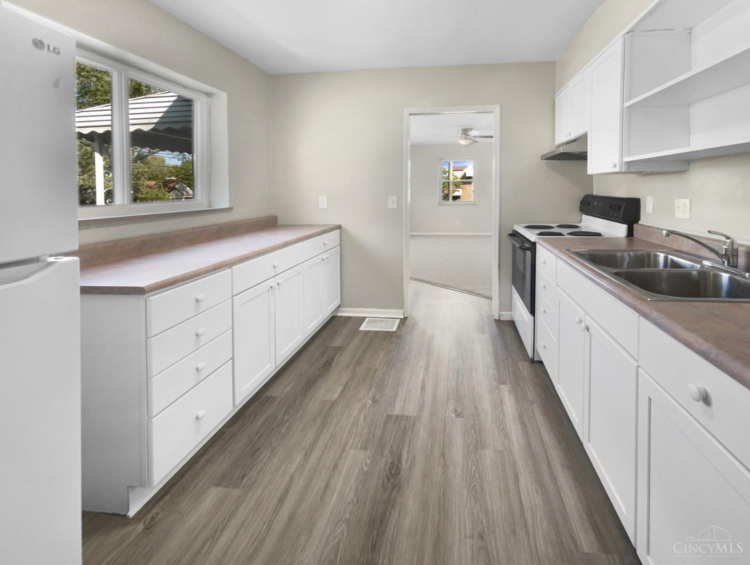 Homes for sale in Sycamore Twp, OH | 8494 Wexford Ave, Sycamore Twp, OH 45236 | MLS# 1828431