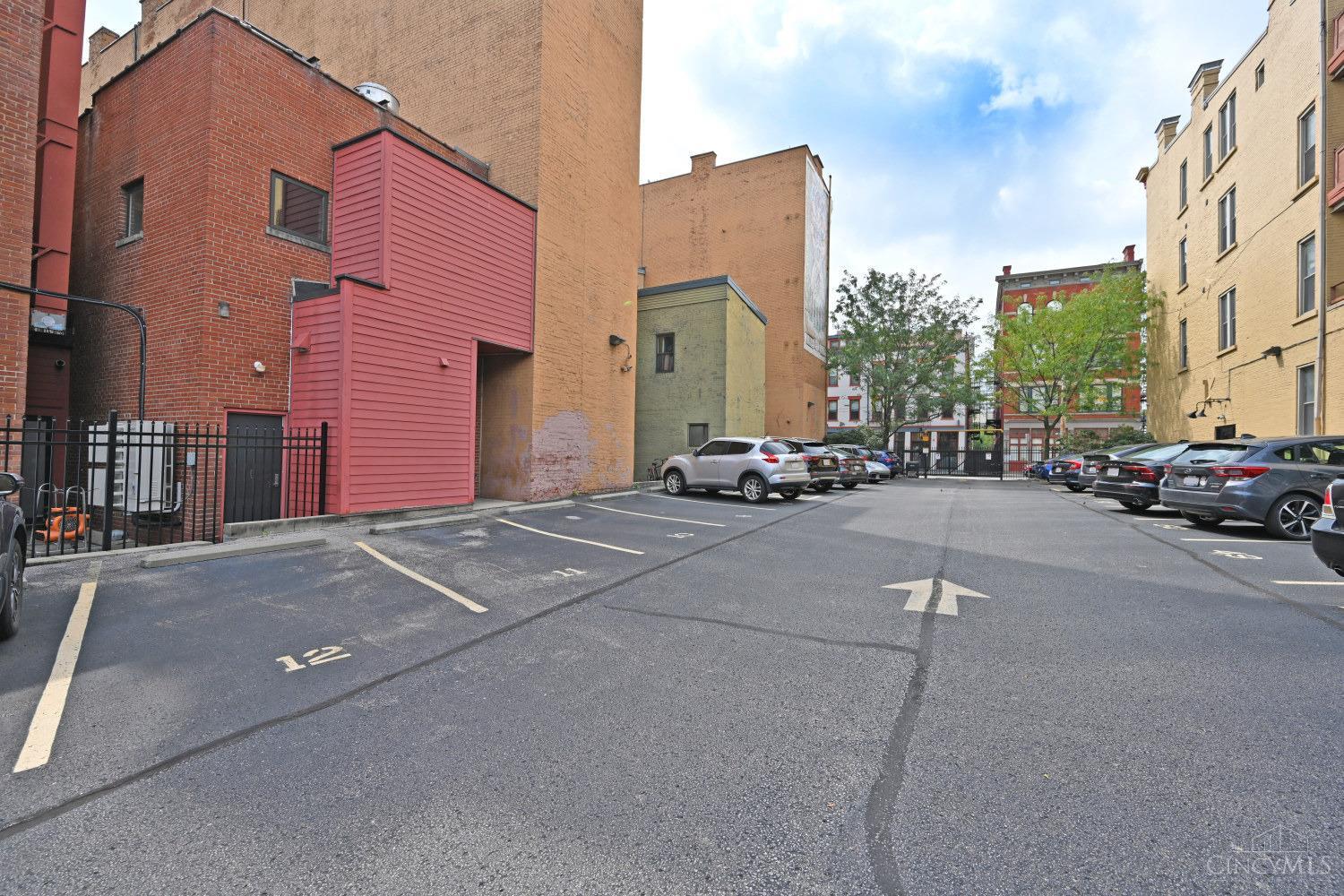 1213 Vine Street