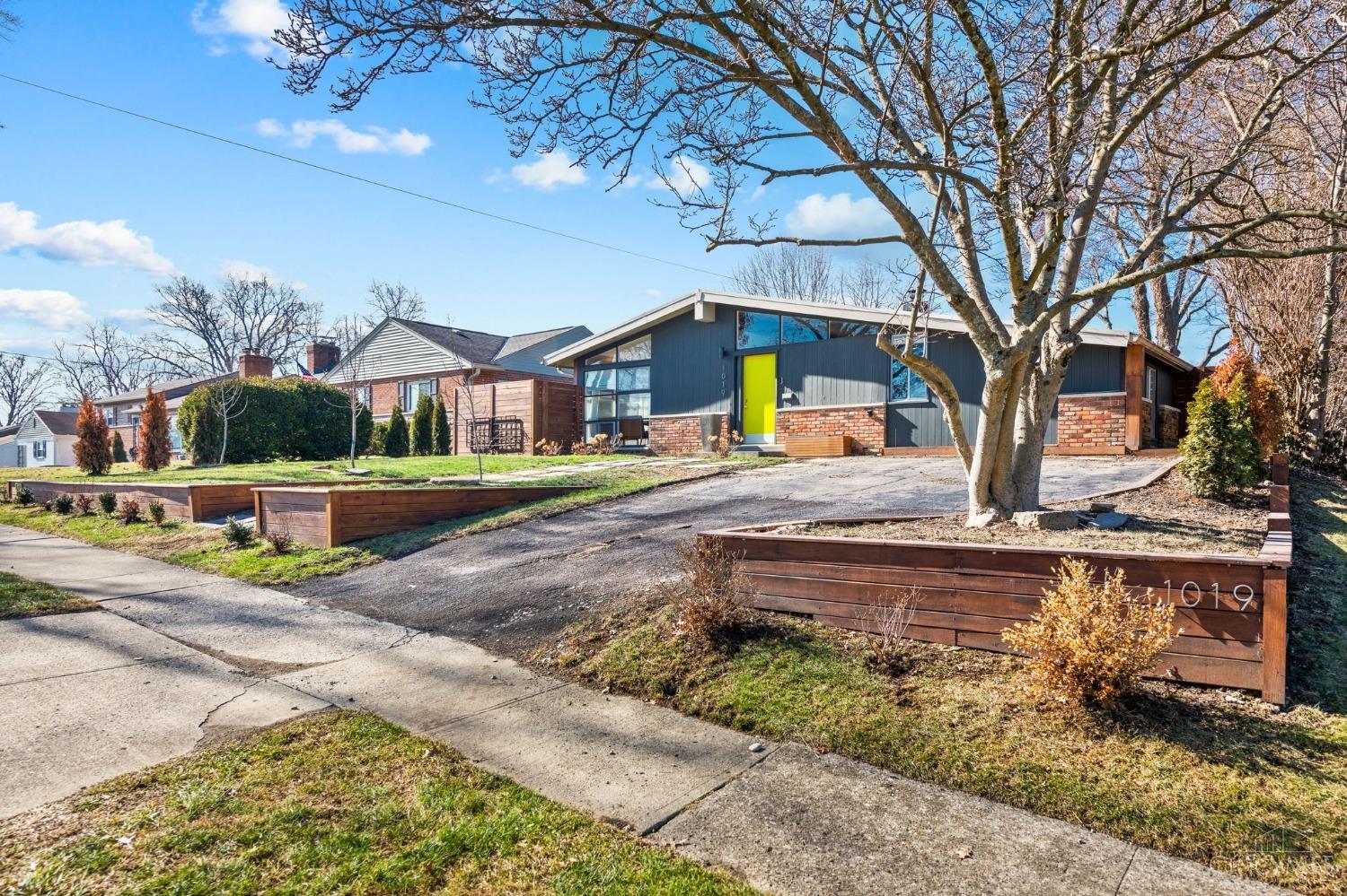 Photo 2 of Single Family Residence at 1019 Rosetree Ln, Cincinnati, OH 45230 | MLS# 1830543 | | Sold on 2025-03-26