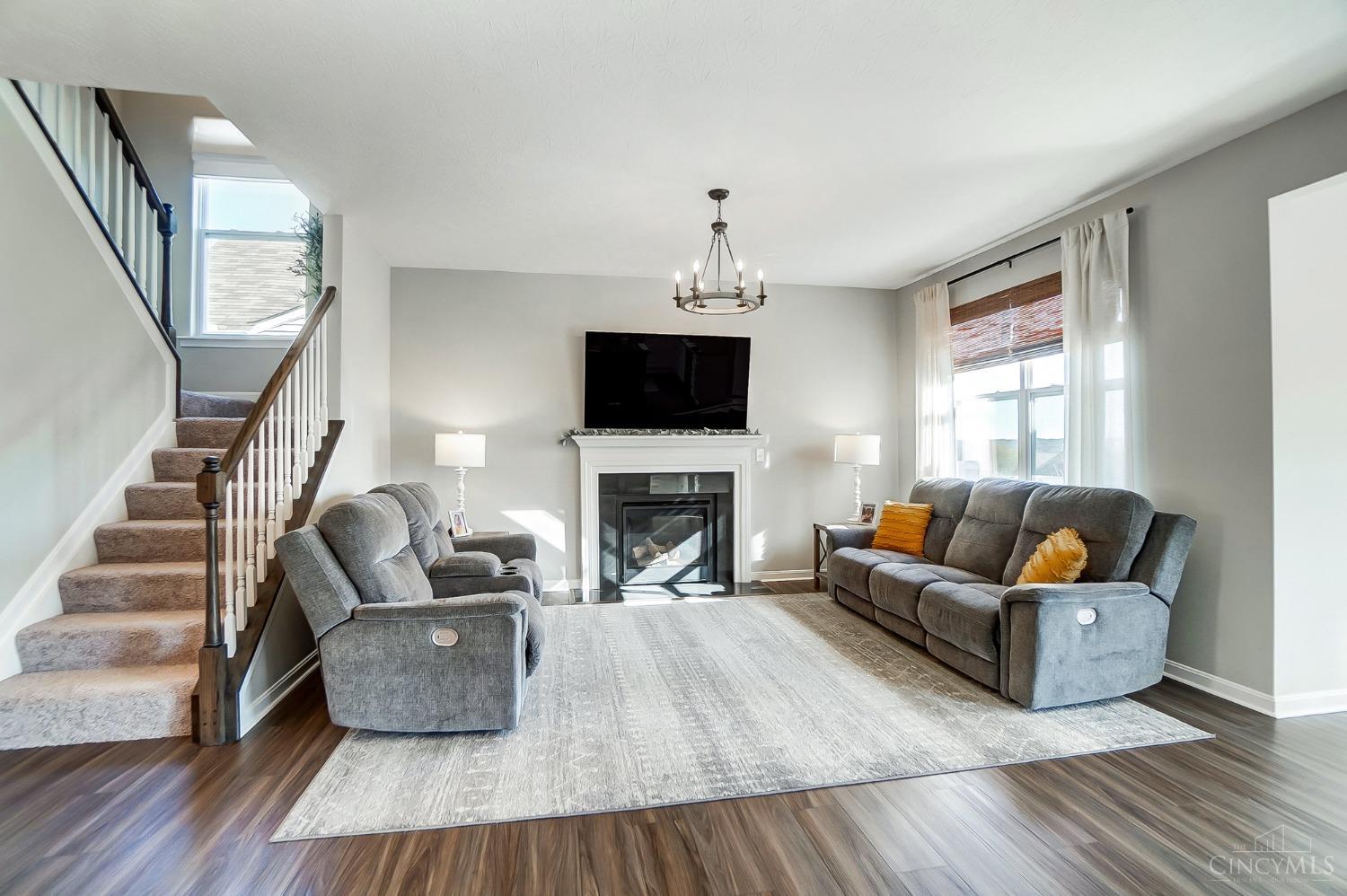 5192 Center View Drive