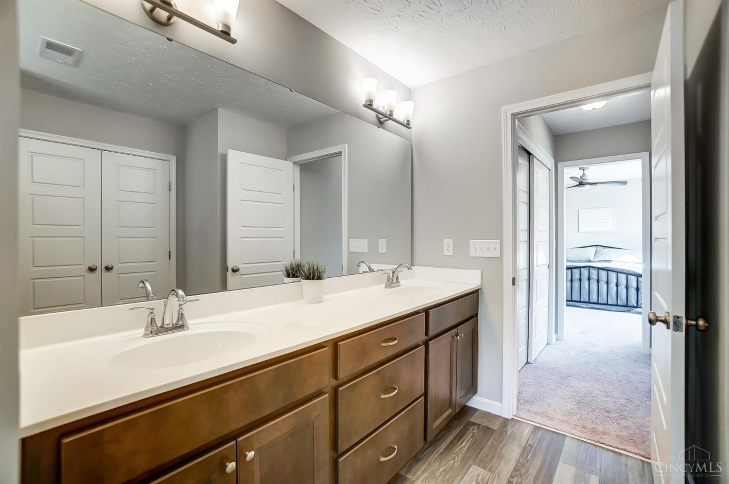 5192 Center View Drive