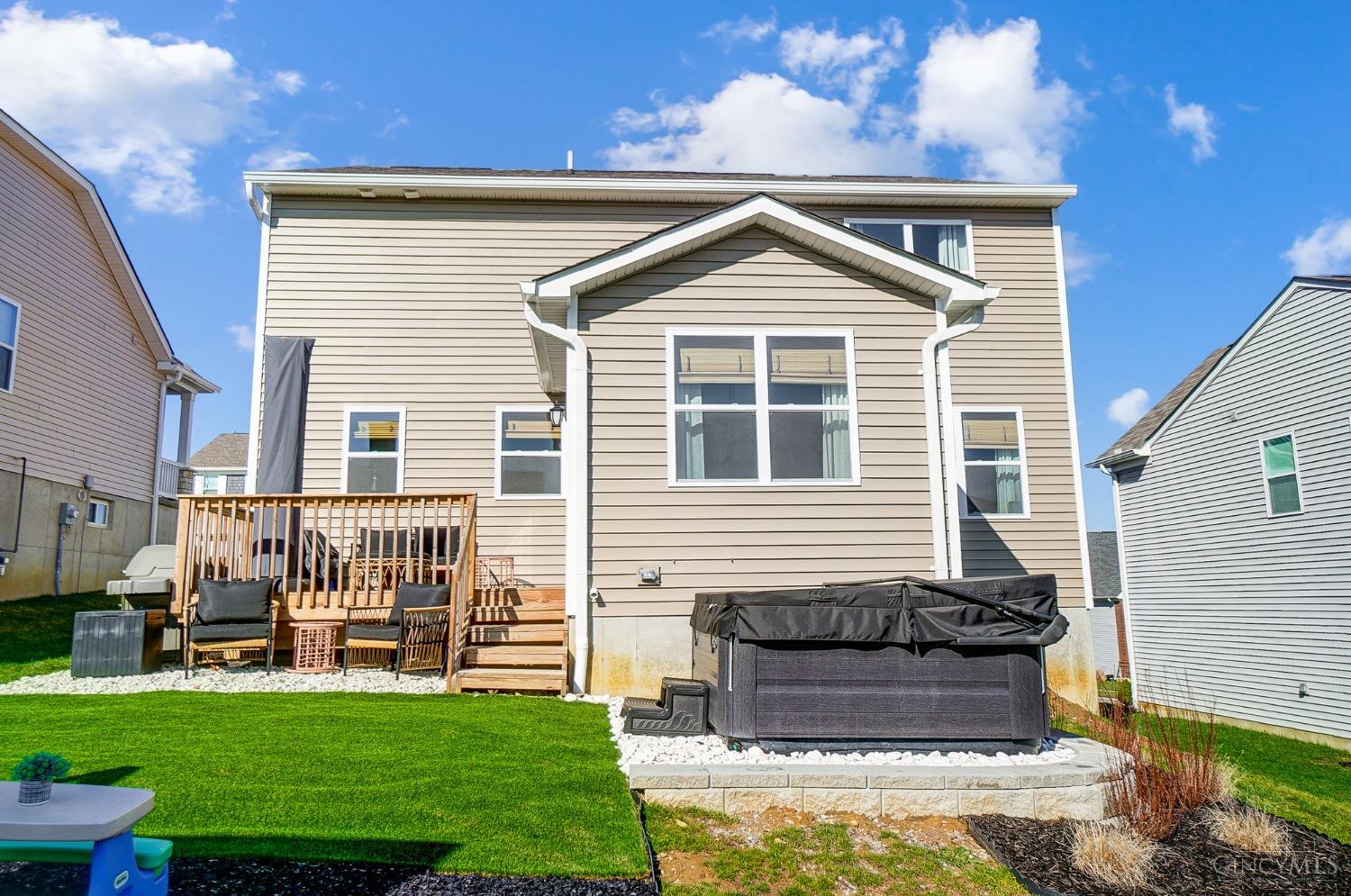 5192 Center View Drive