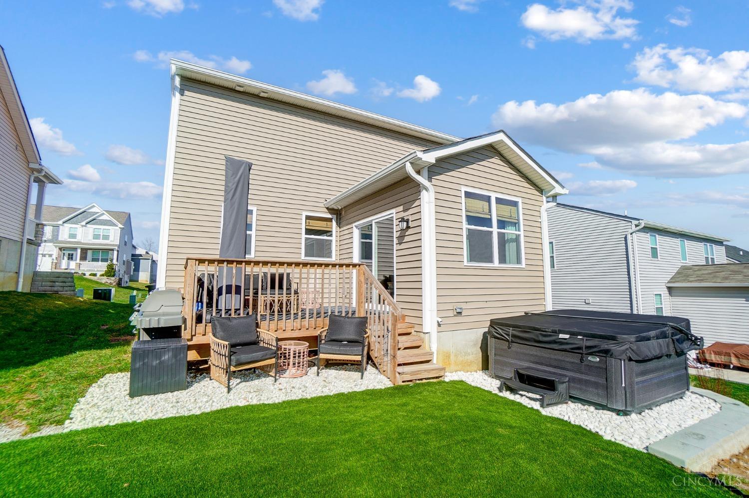 5192 Center View Drive