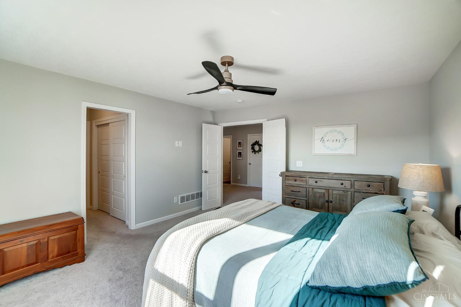 5192 Center View Drive