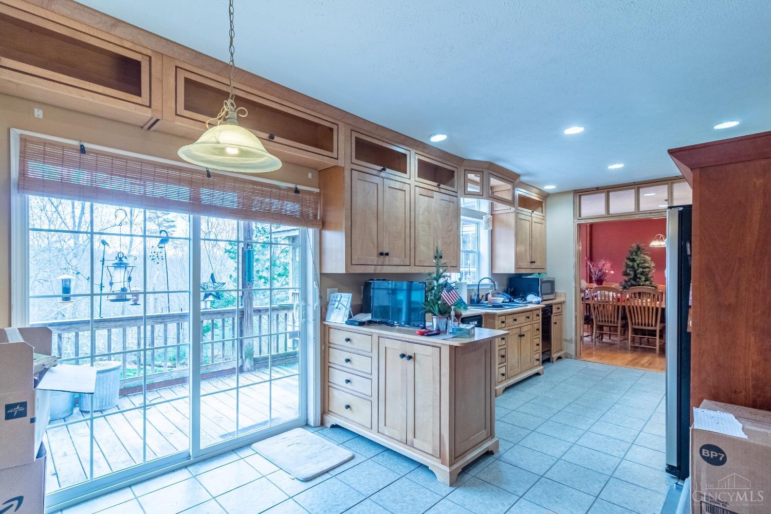 1393 Dutch Thomas Road