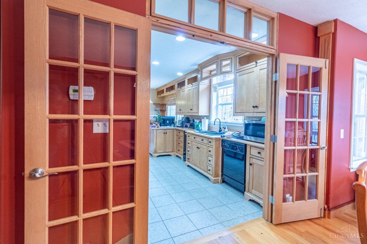 1393 Dutch Thomas Road
