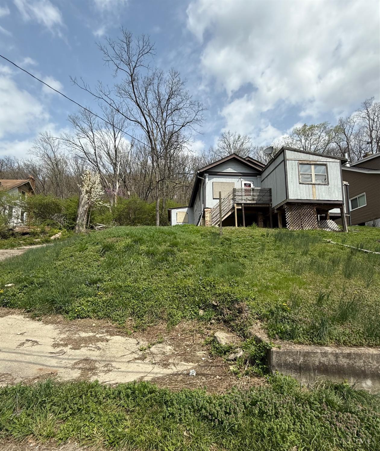 Homes for sale in Cincinnati, OH | 960 Delhi Ave, Cincinnati, OH 45204 | MLS# 1835895