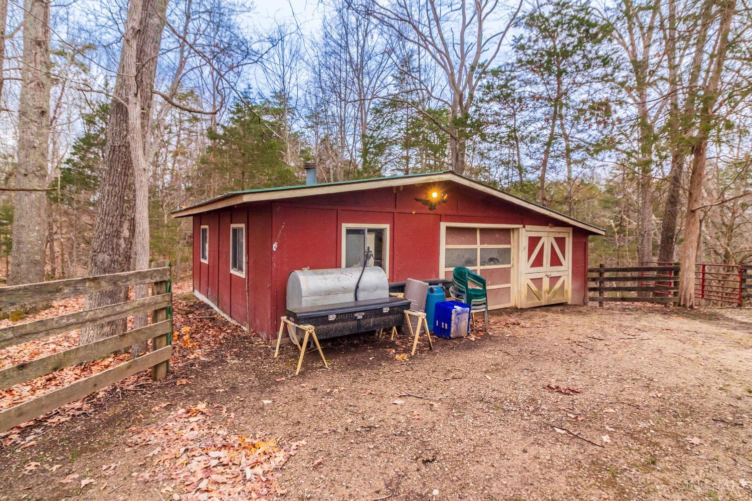 1393 Dutch Thomas Road