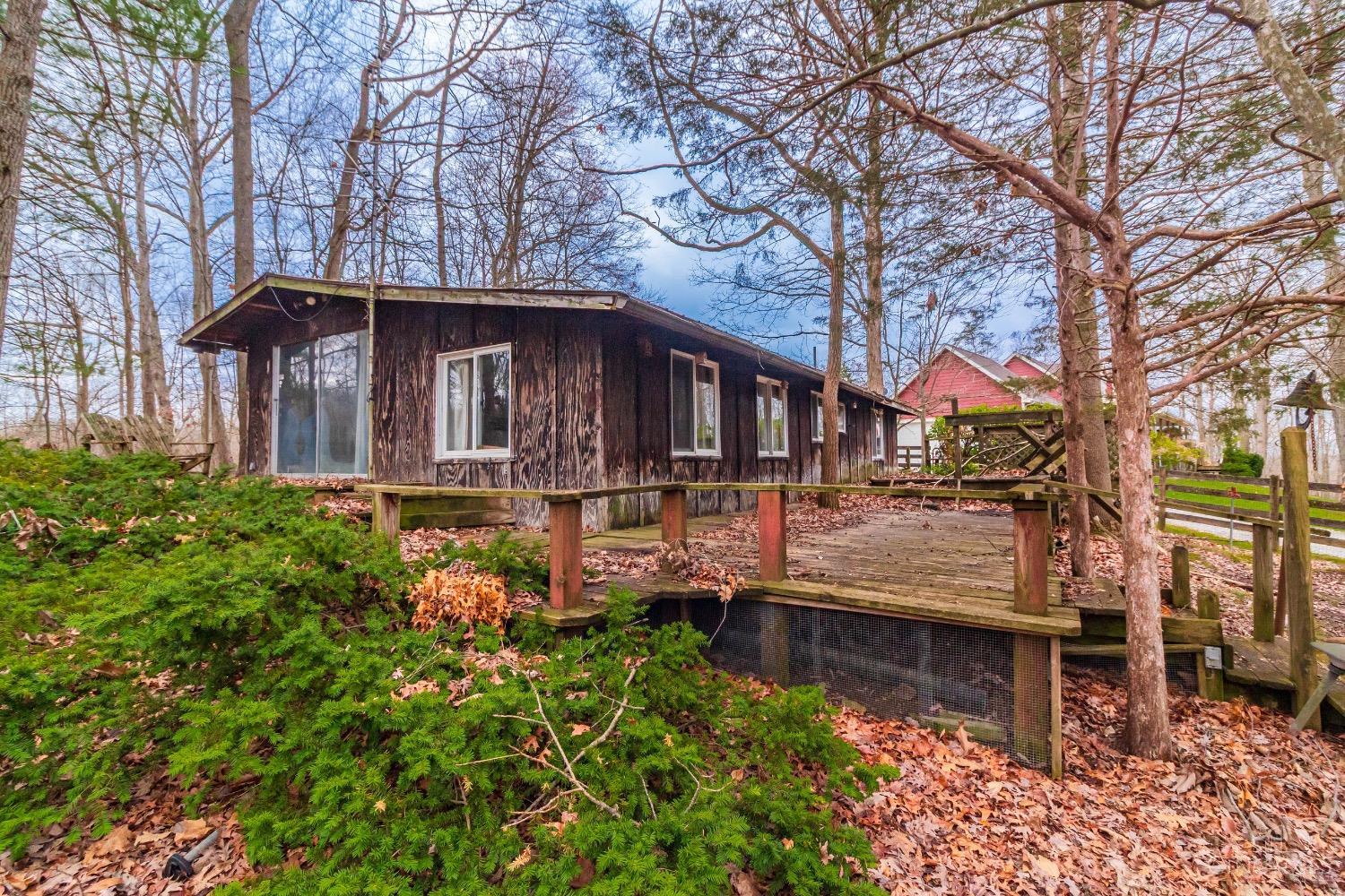 1393 Dutch Thomas Road