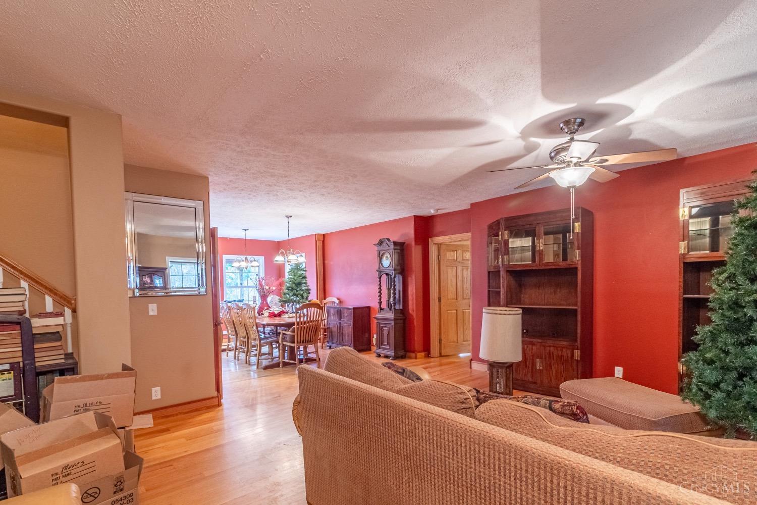 1393 Dutch Thomas Road