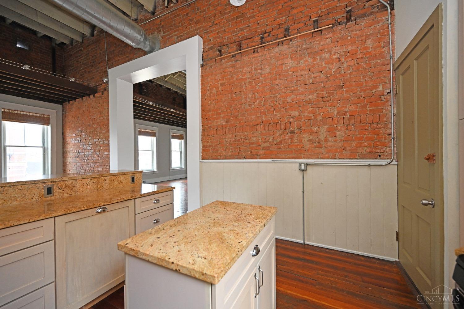 1420 Main Street
