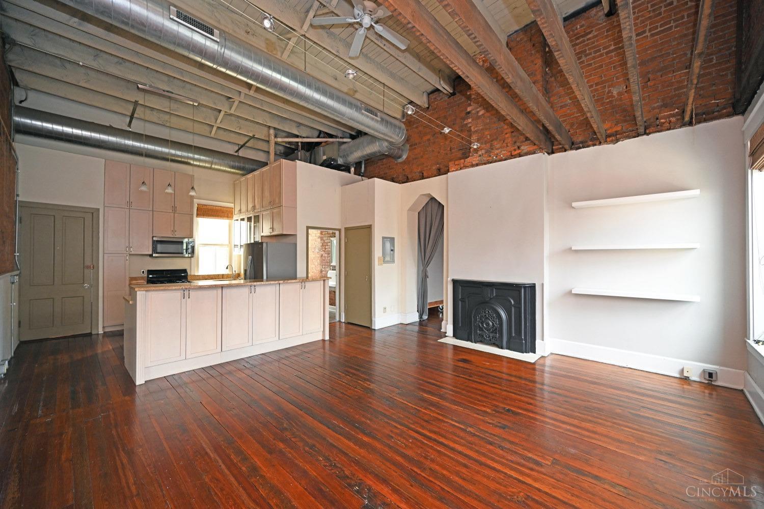 1420 Main Street