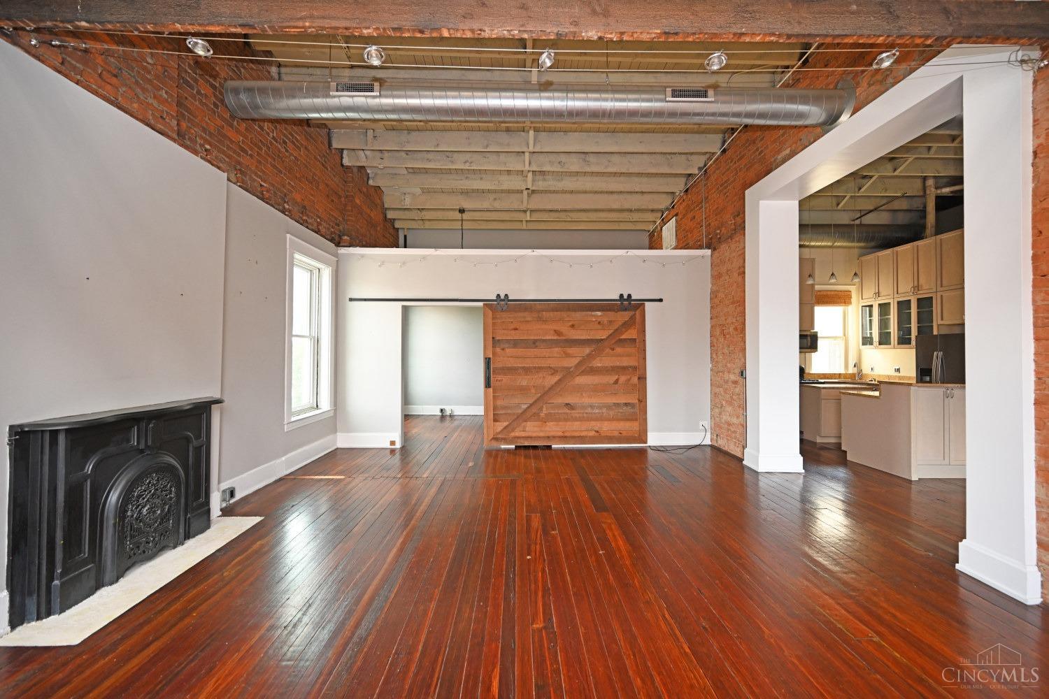 1420 Main Street