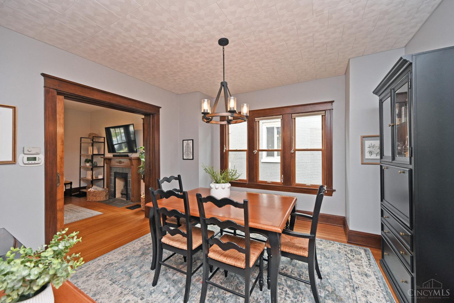 3573 St Charles Place