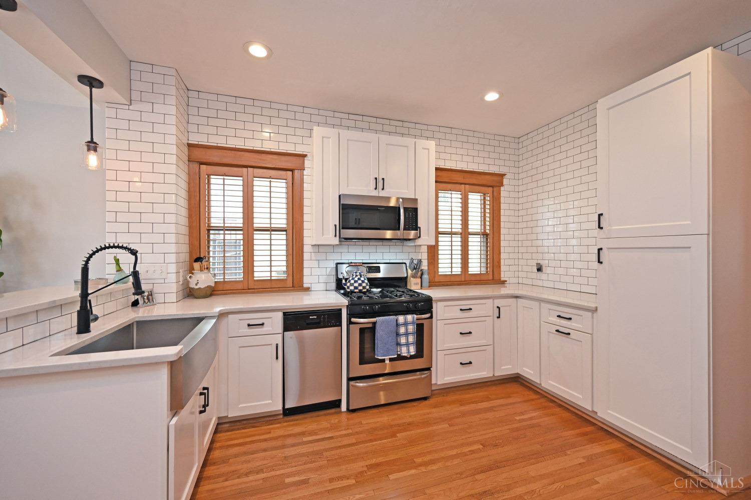 3573 St Charles Place