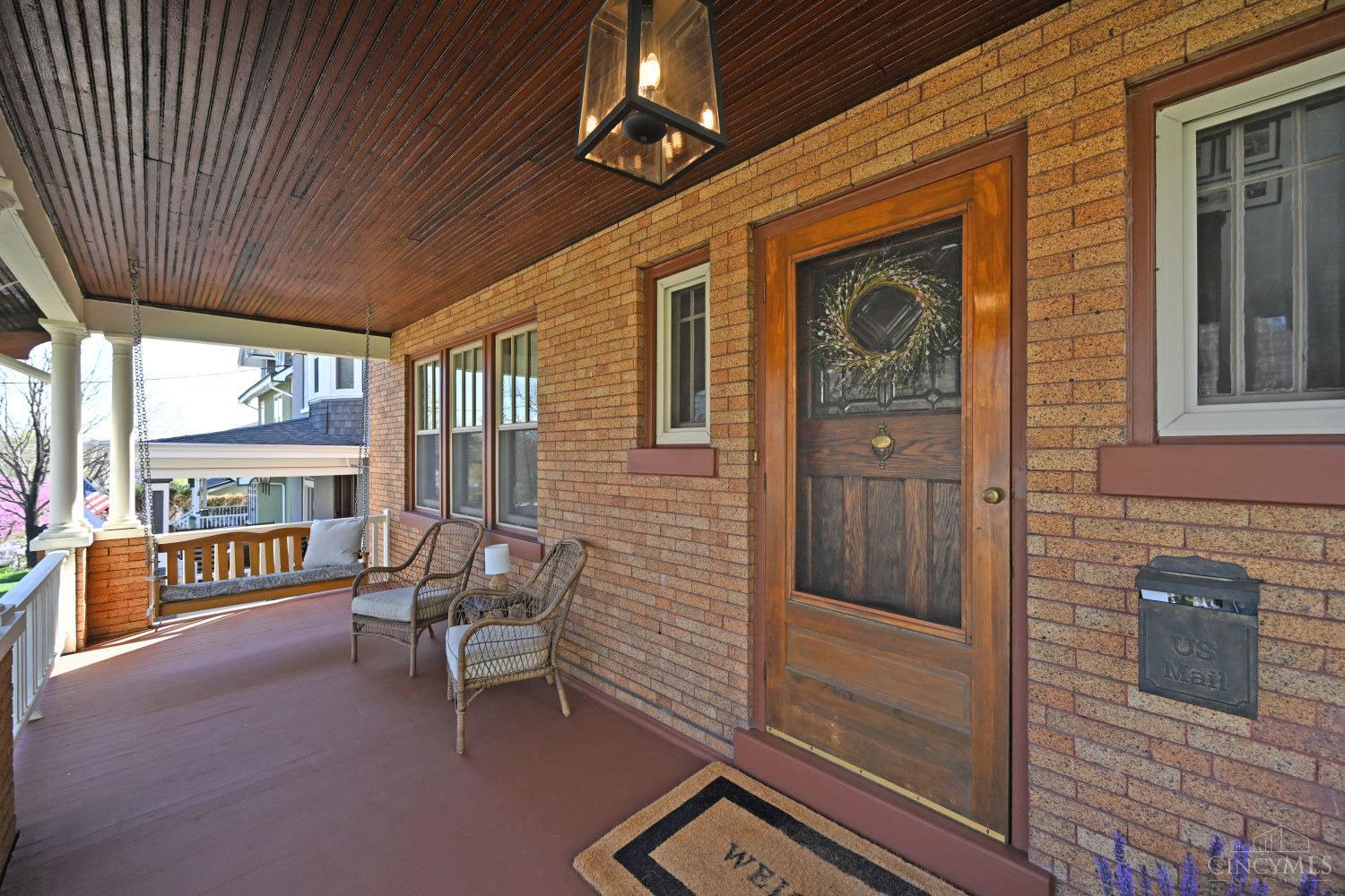 3573 St Charles Place