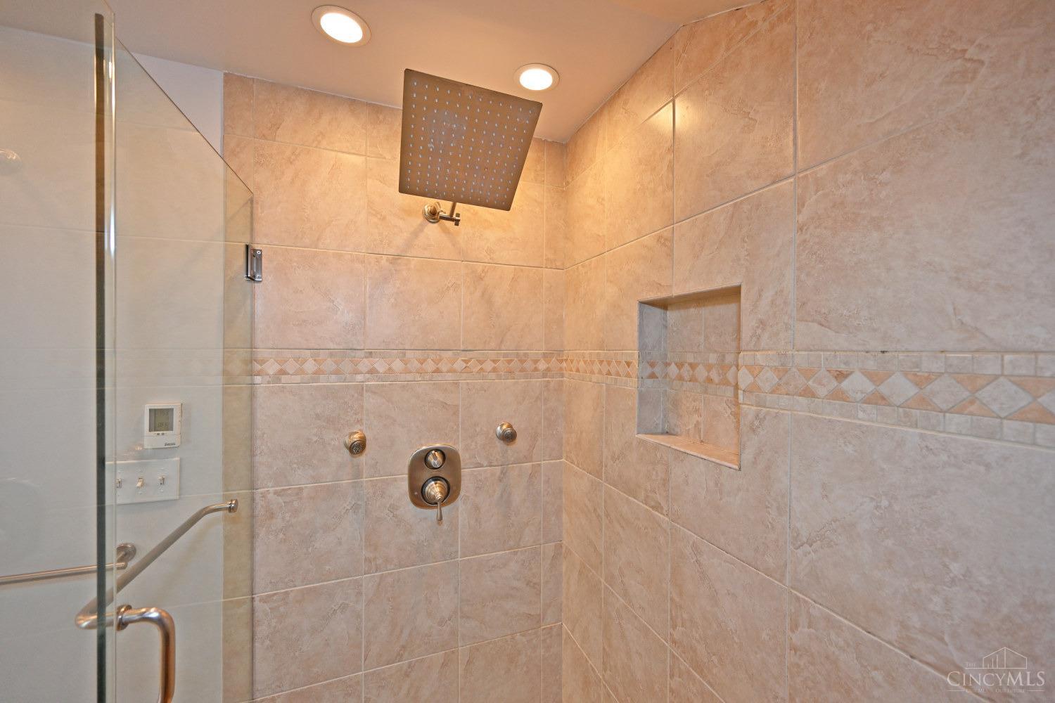 3573 St Charles Place
