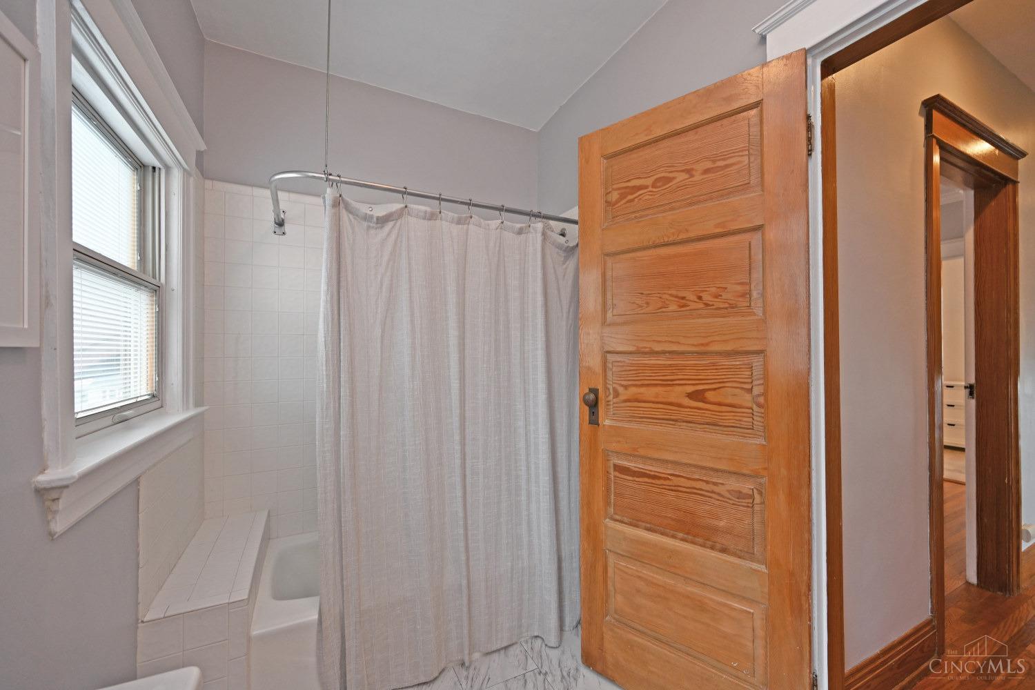 3573 St Charles Place