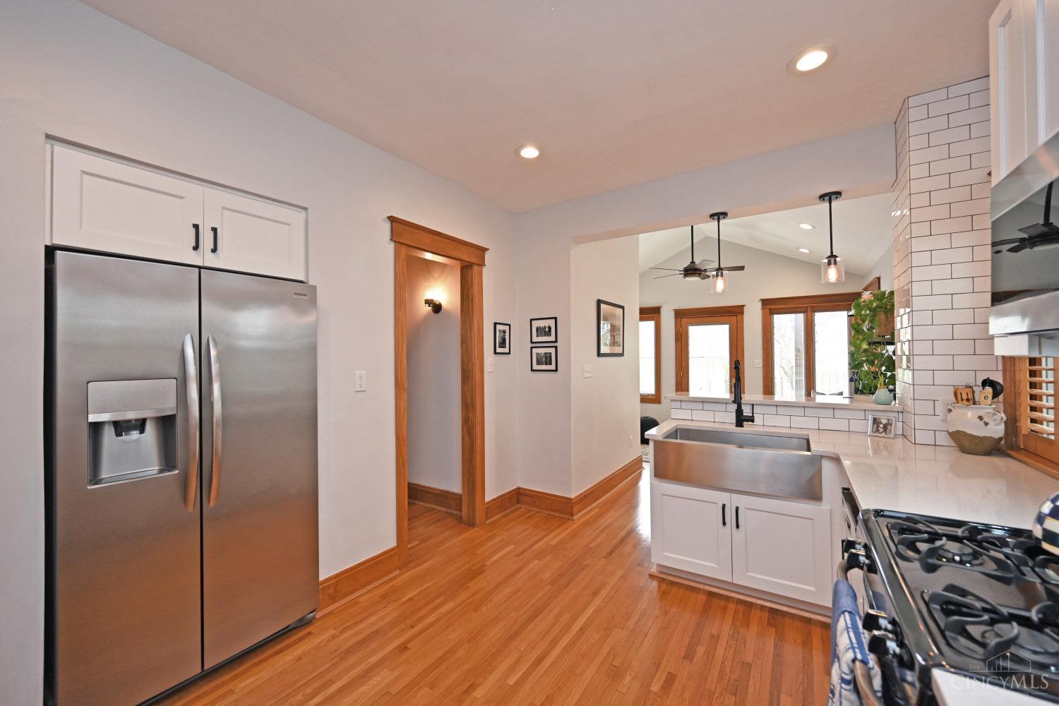 3573 St Charles Place