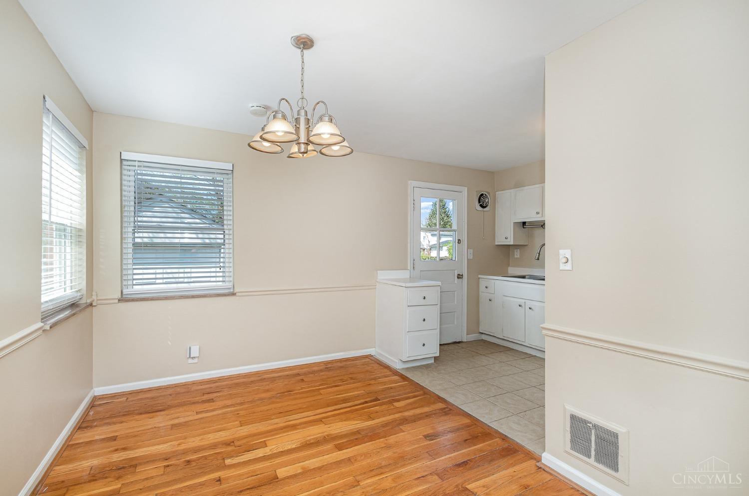 Homes for sale in Cincinnati, OH | 1251 Ayershire Ave, Cincinnati, OH 45230 | MLS# 1836845