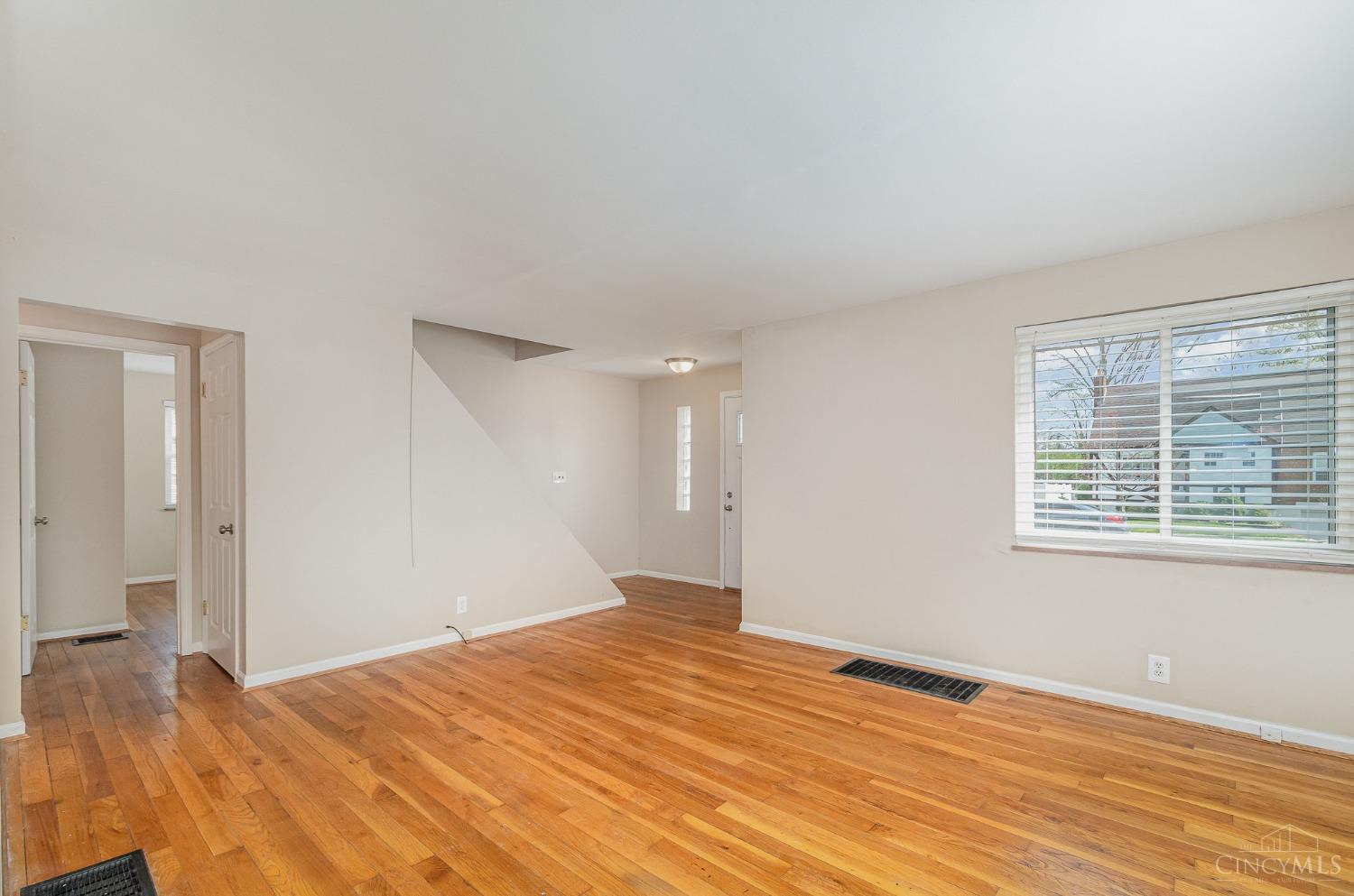 Homes for sale in Cincinnati, OH | 1251 Ayershire Ave, Cincinnati, OH 45230 | MLS# 1836845