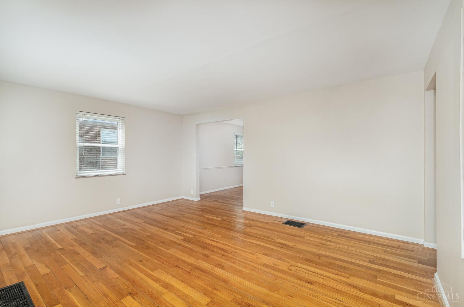 Homes for sale in Cincinnati, OH | 1251 Ayershire Ave, Cincinnati, OH 45230 | MLS# 1836845