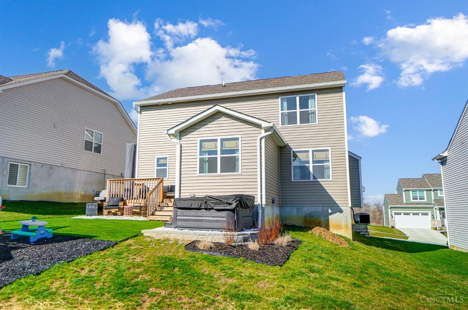5192 Center View Drive