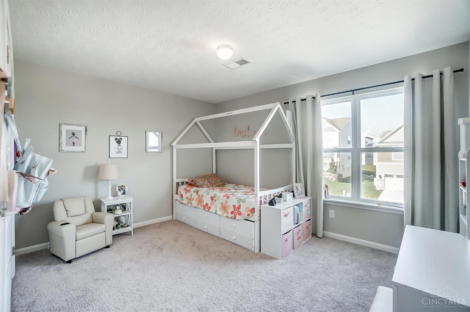5192 Center View Drive