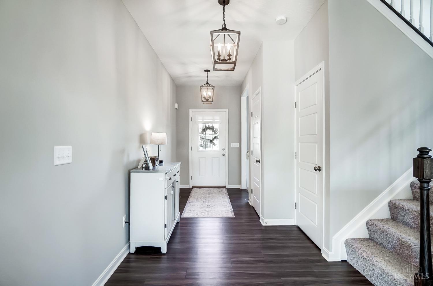 5192 Center View Drive