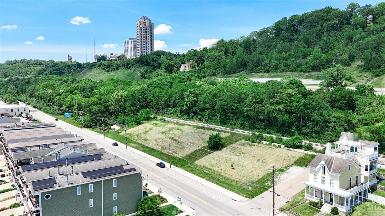 1922 Riverside Drive