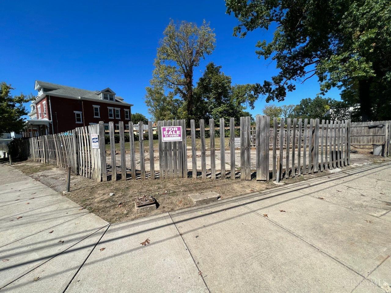 3443 Montgomery Road, Cincinnati, OH, 45207