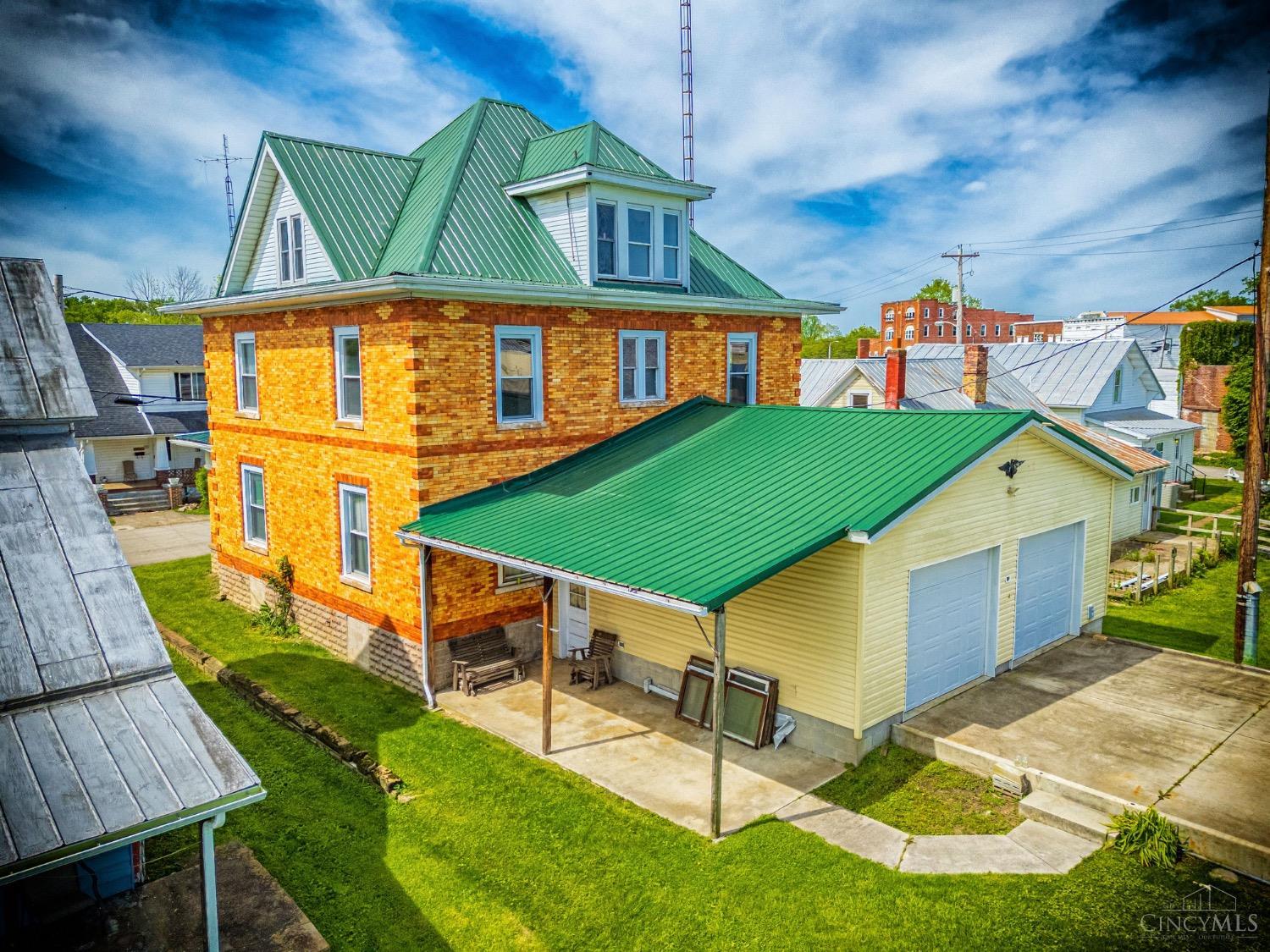 52 Elm Street