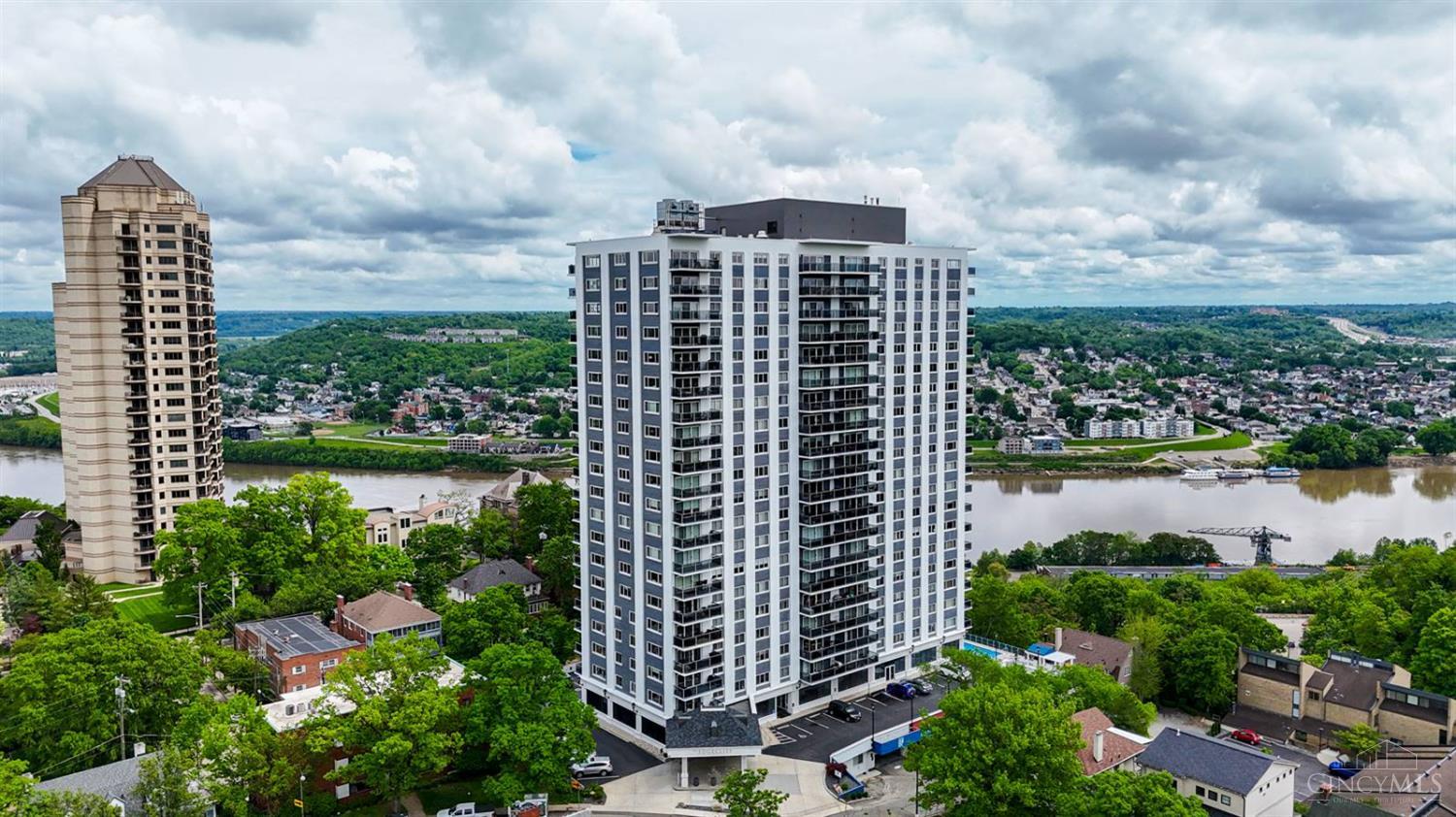 Homes for sale in Cincinnati, OH | 2200 Victory Pkwy #1103, Cincinnati, OH 45206 | MLS# 1840884