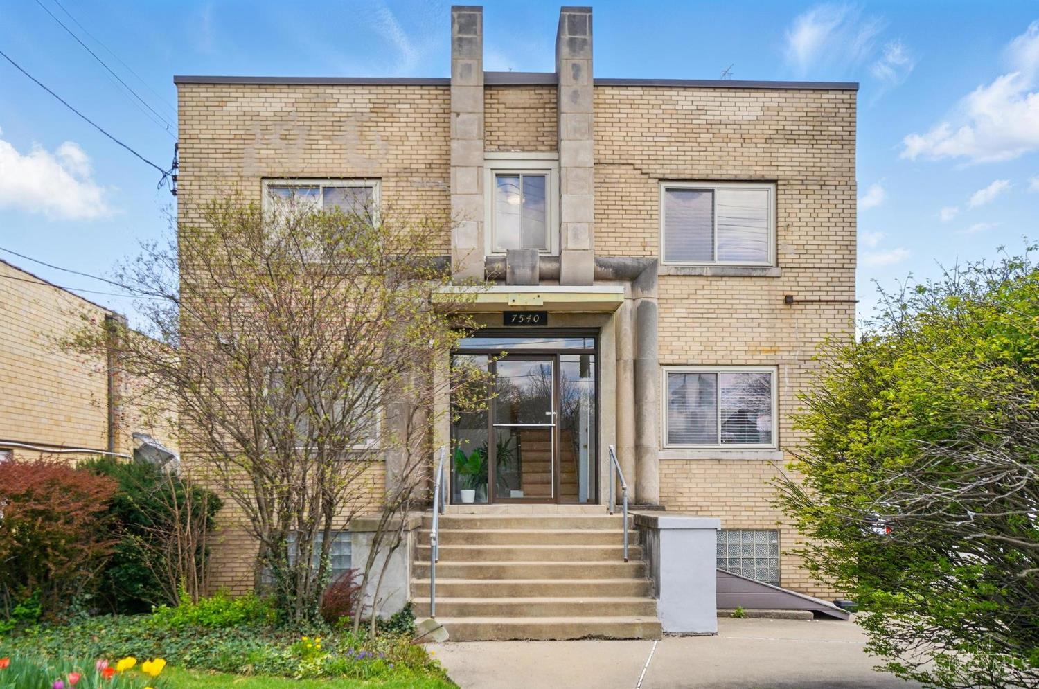 7540 Reading Road, Cincinnati, OH, 45237