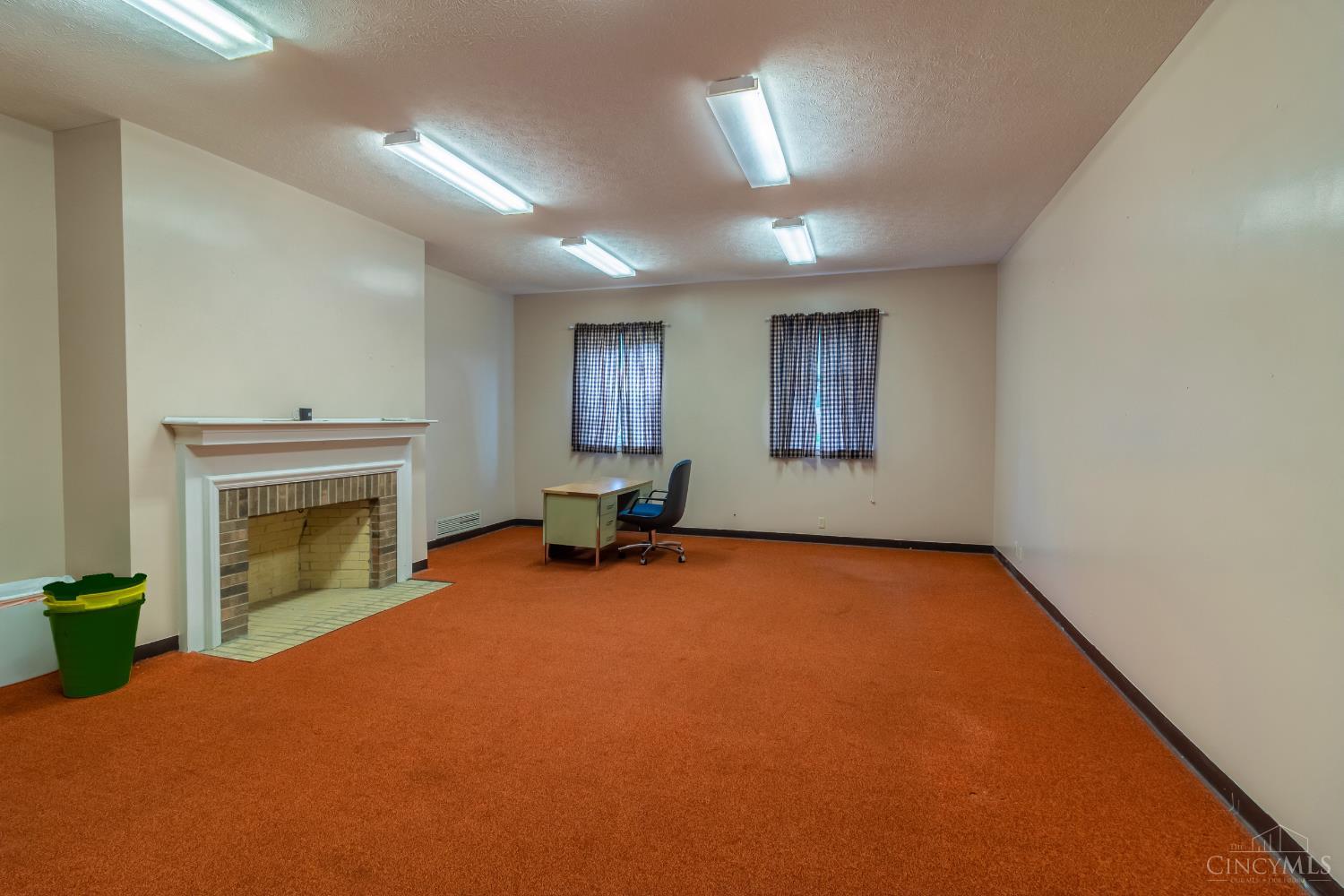 34 S Nixon Avenue
