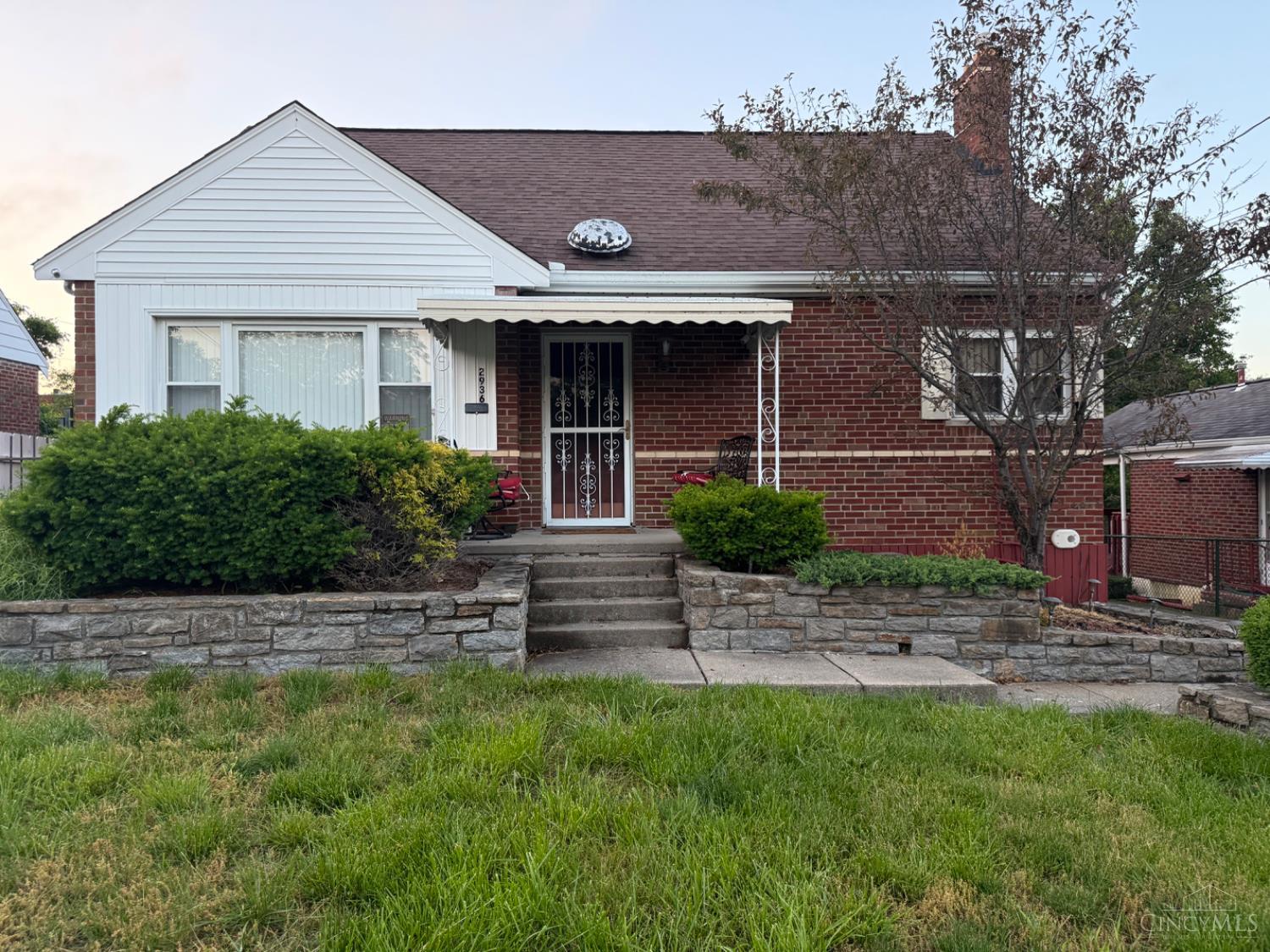 2936 West Tower Avenue