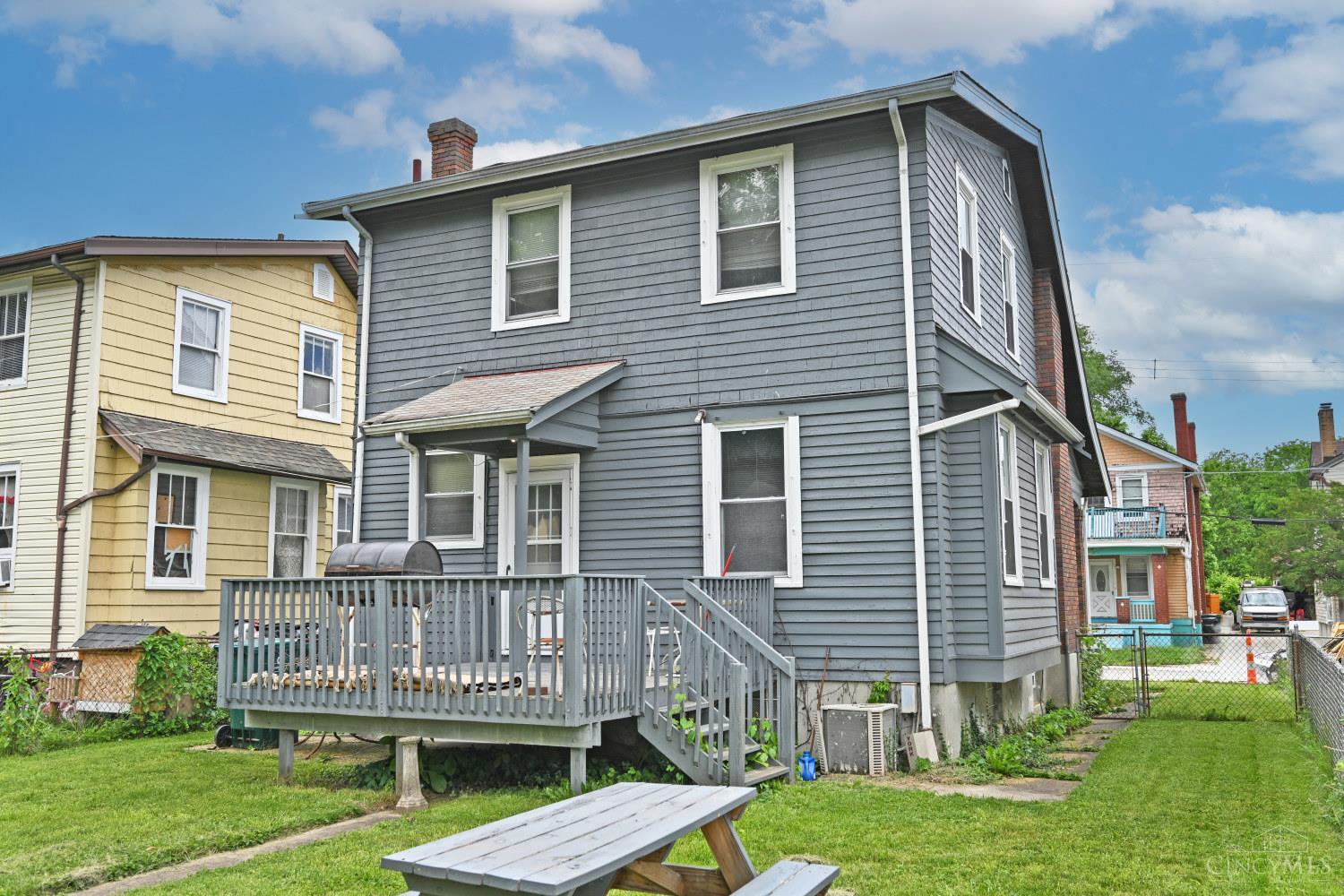 Homes for sale in Cincinnati, OH | 1917 Webman Ct, Cincinnati, OH 45223 | MLS# 1842663