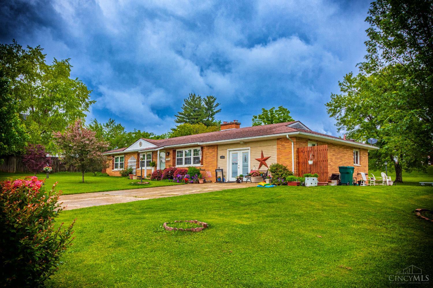 526 E Walnut Street