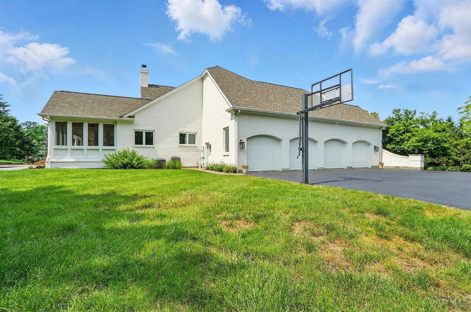 8175 Manor Hill Lane