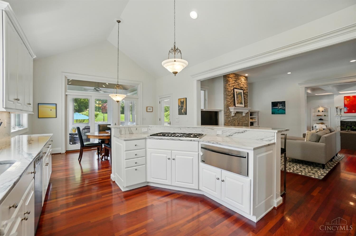 8175 Manor Hill Lane