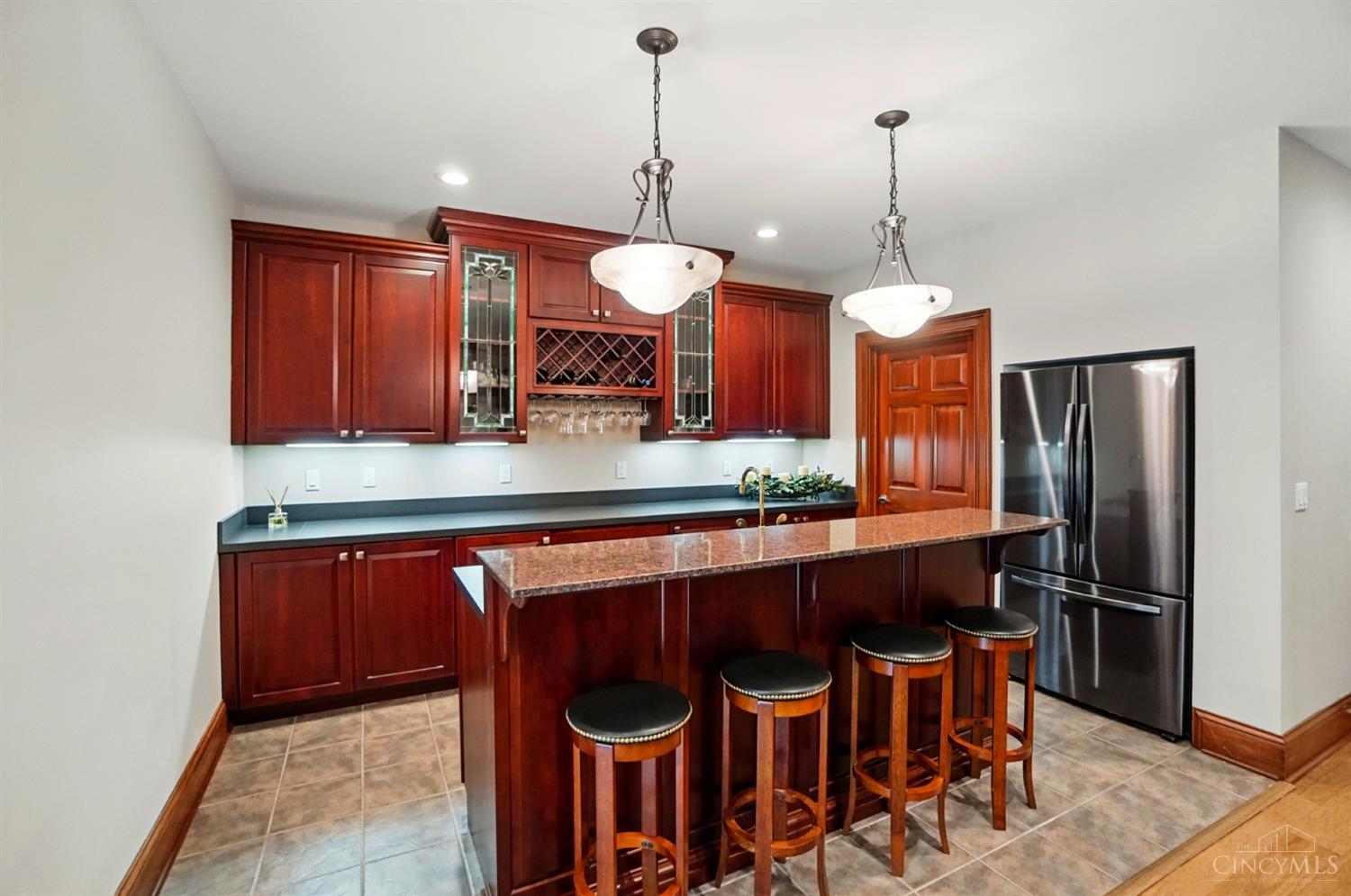 8175 Manor Hill Lane