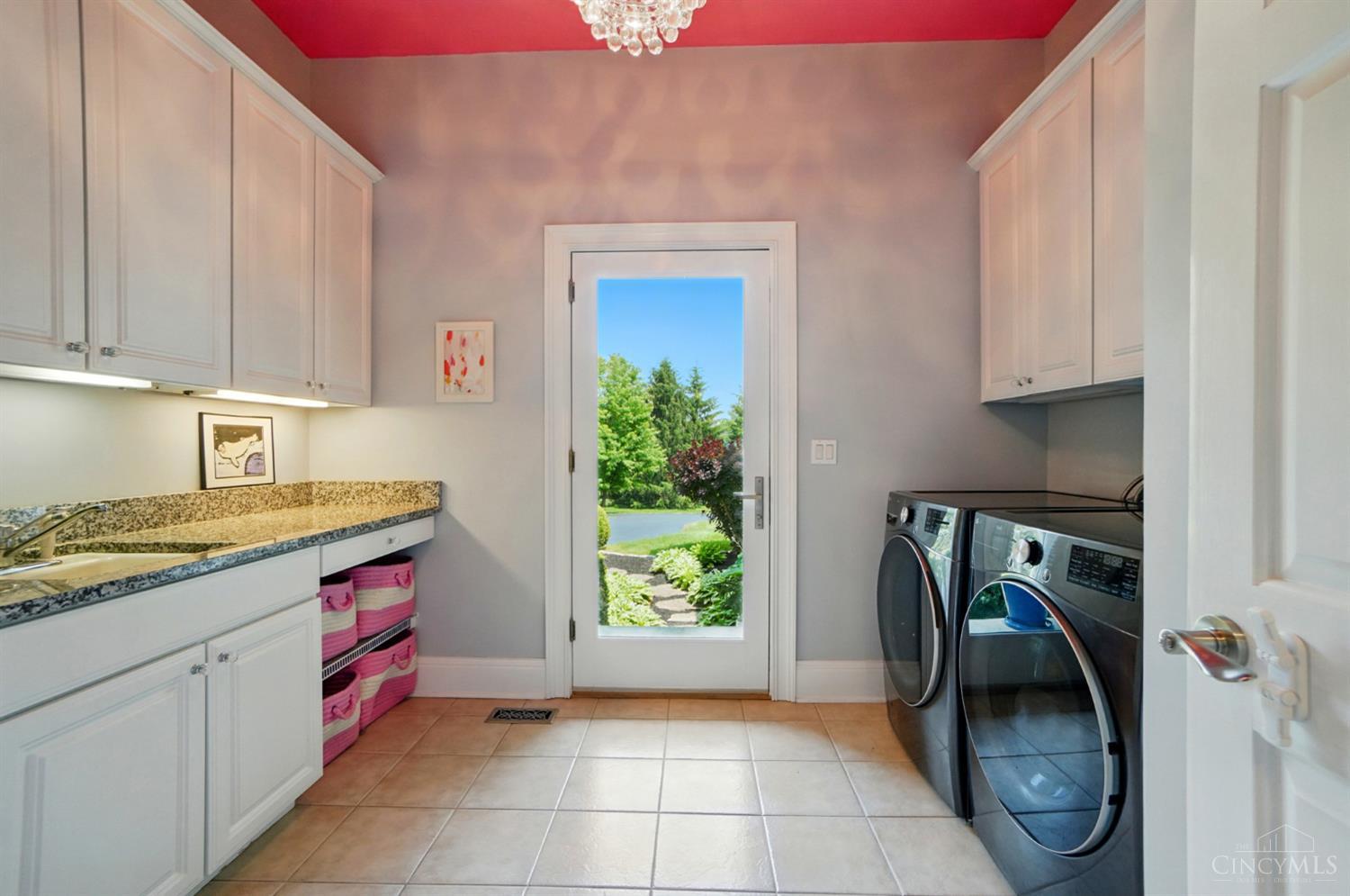 8175 Manor Hill Lane